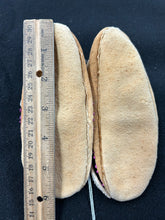 Load image into Gallery viewer, MOCCASIN CHILD (SIZE 10)
