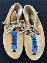 Load image into Gallery viewer, MOCCASIN ADULT  (SIZE 3)
