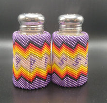 Load image into Gallery viewer, BEADWORK SALT/PEPPER SHAKER

